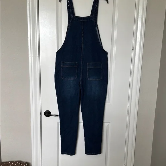 Denim overalls w/ adjustable straps - Picture 4 of 6